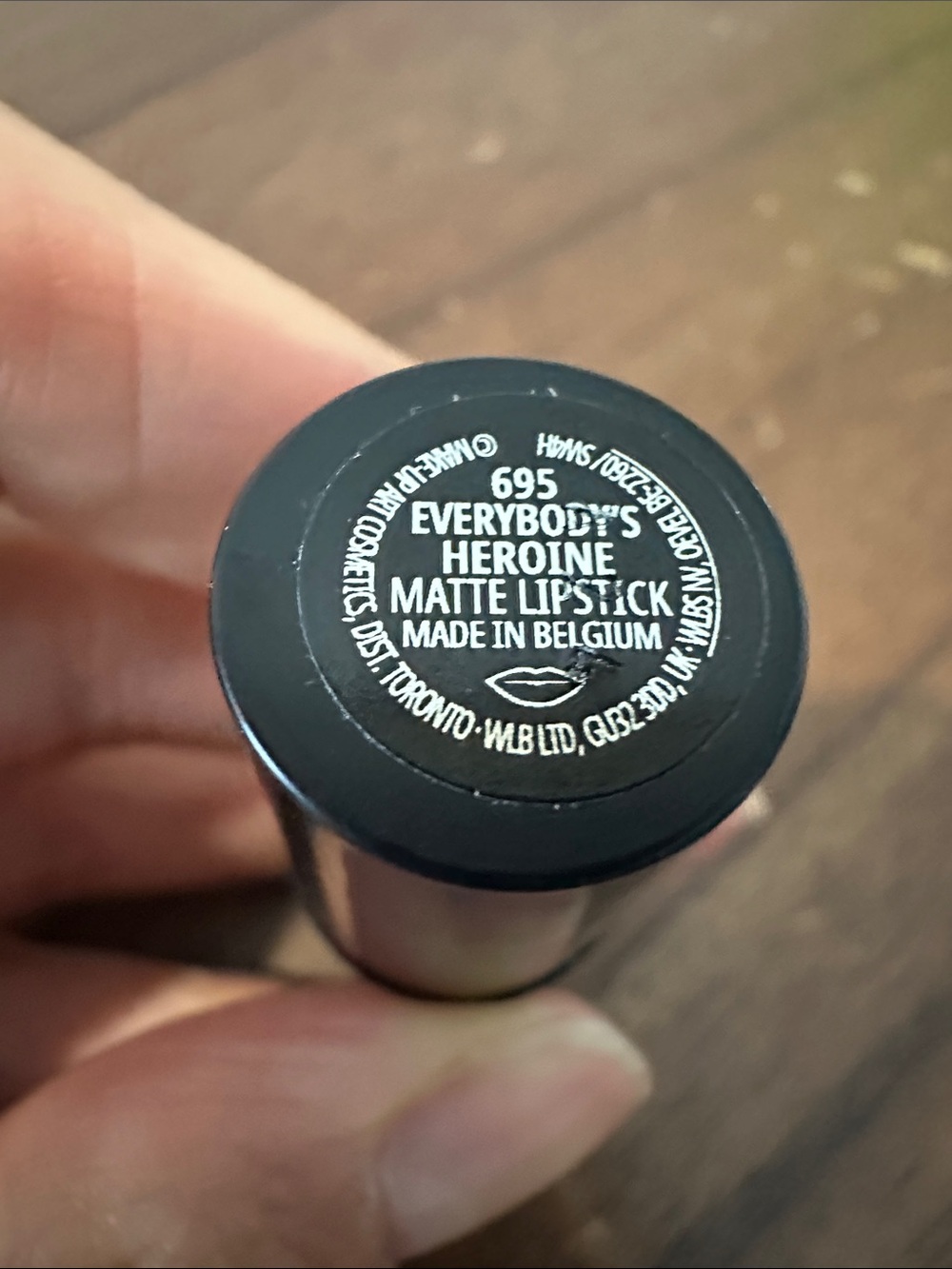 MAC Cosmetics matte Lipstick MINI n. 695 Everyboy’s heroine - brand new - Picture 2 of 2